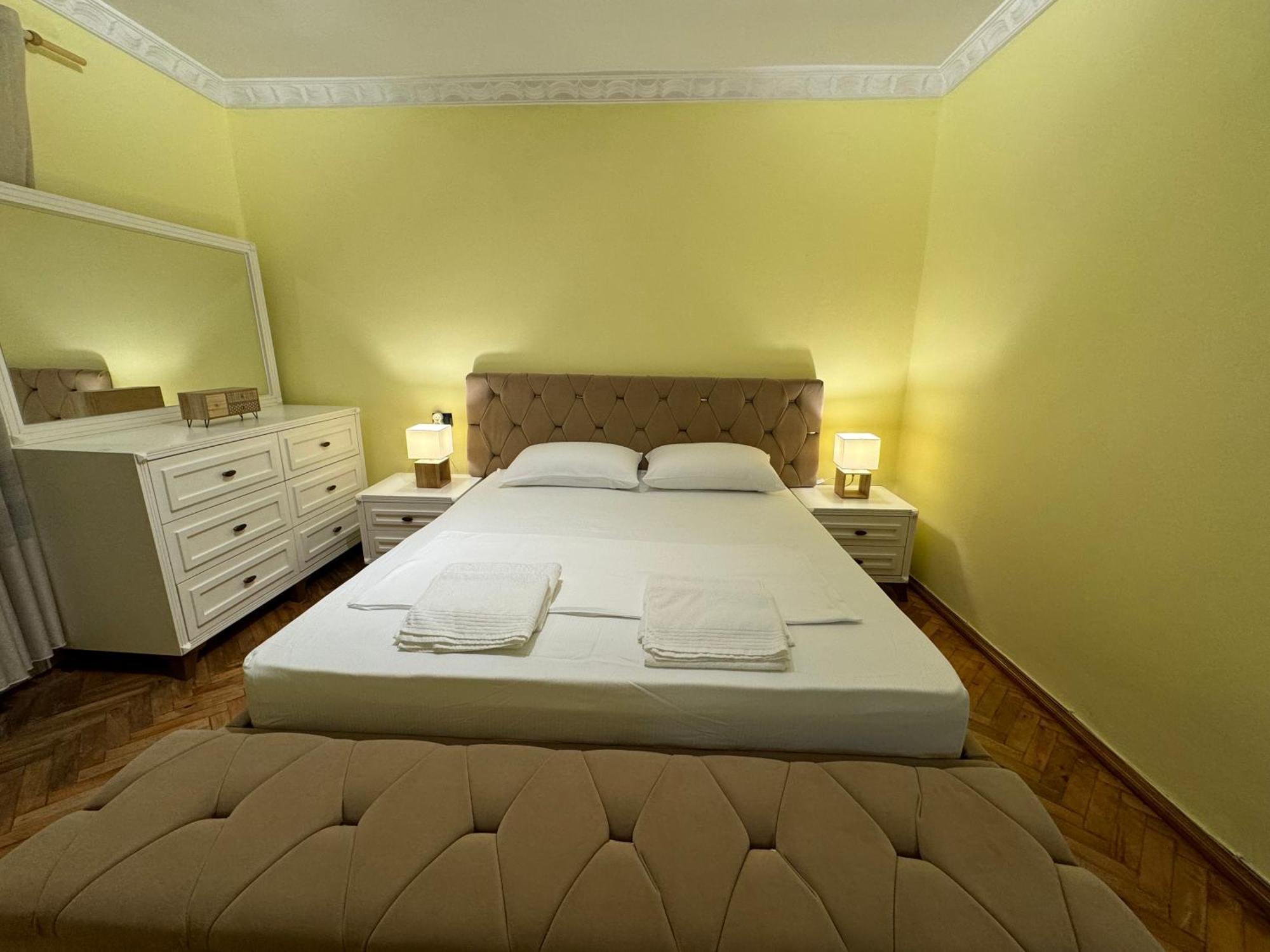Fun House Serenity Apartman Tirana Kültér fotó