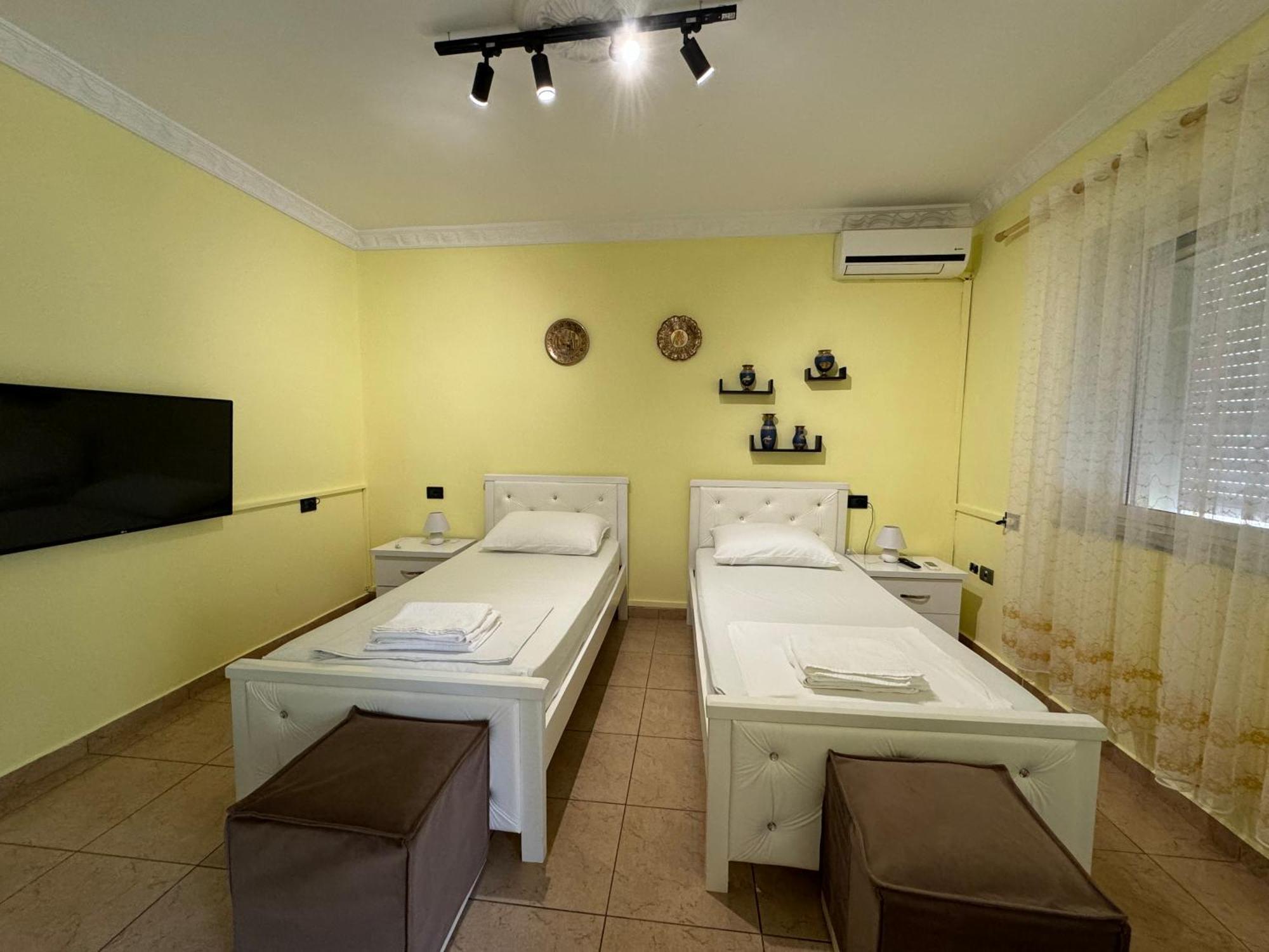 Fun House Serenity Apartman Tirana Kültér fotó